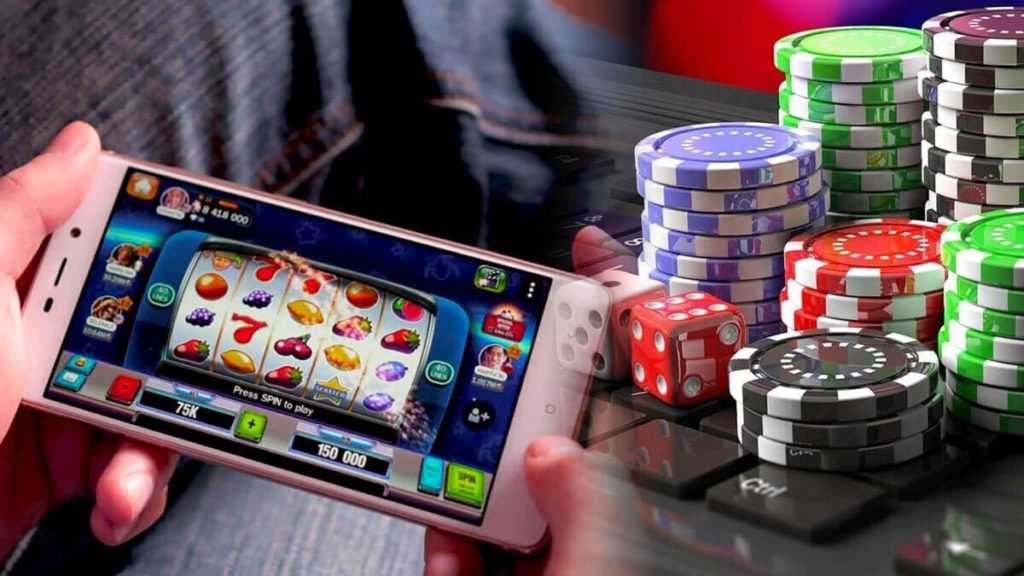 Casino online Peru, póker, juego de cartas, dispositivo móvil
